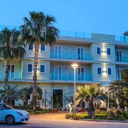 Grand Pacla Hotel