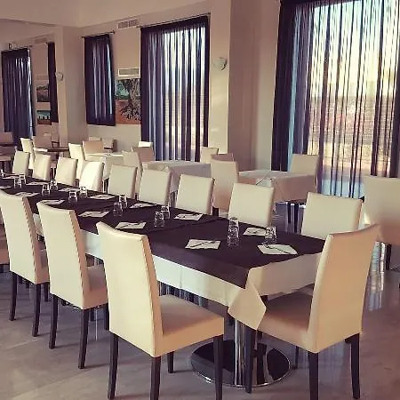 Grand Pacla Hotel